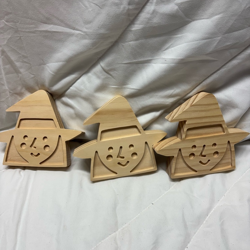 3 Mondo Llama Halloween Decor Craft Raw Wood Witch Hanging or Free Standing NEW